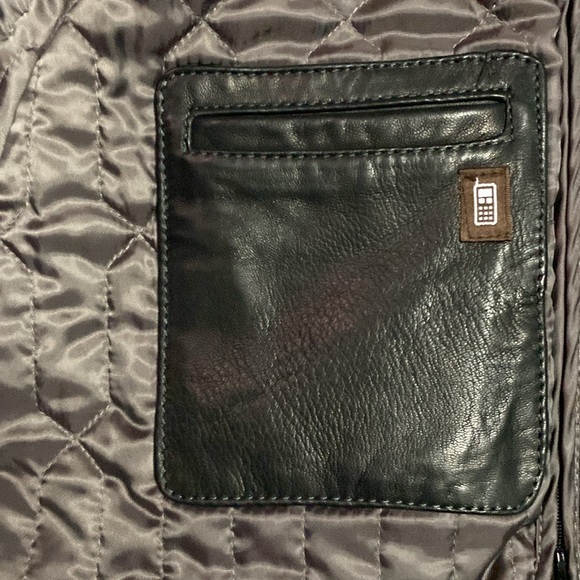 Danier Men’s Black Leather Car Jacket - Picture 4 of 4